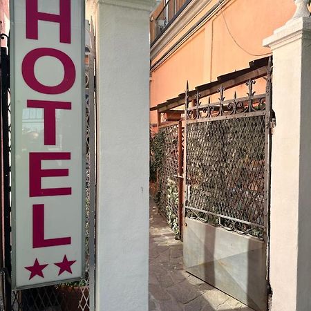 Hotel Mercurio Milaan Buitenkant foto