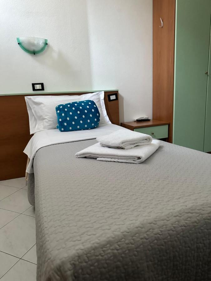 Hotel Mercurio Milaan Buitenkant foto