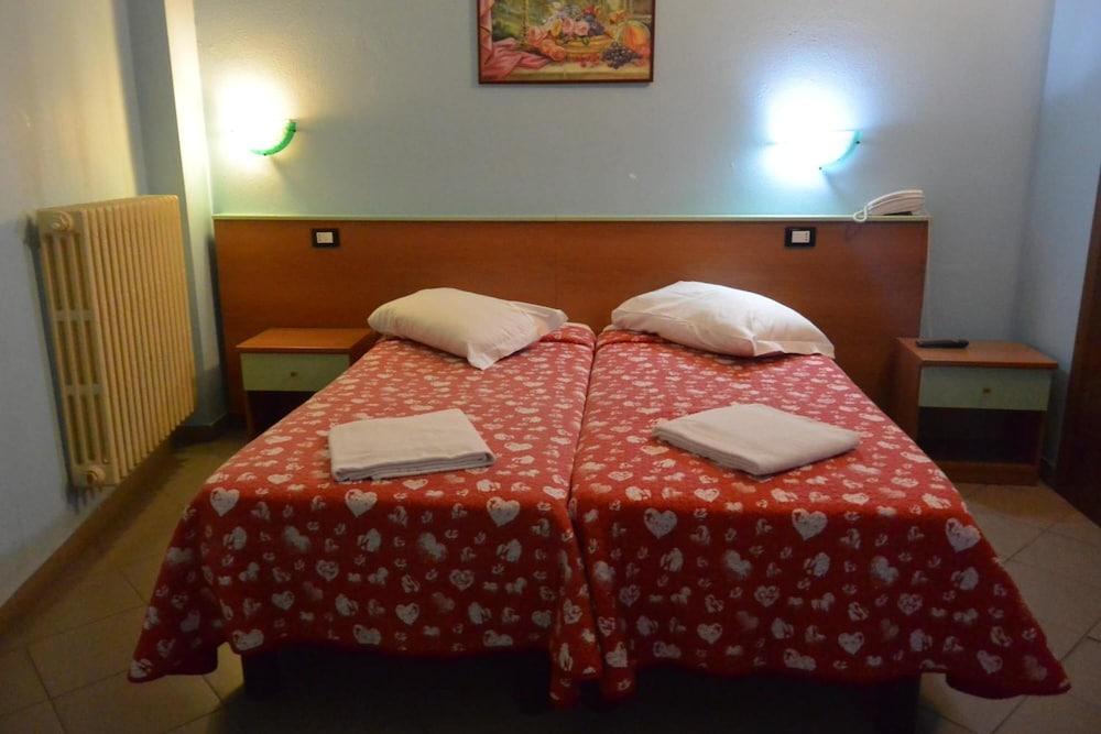 Hotel Mercurio Milaan Buitenkant foto