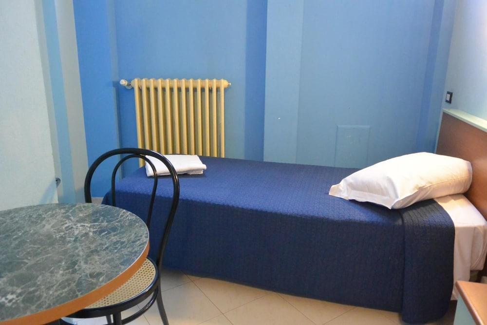 Hotel Mercurio Milaan Buitenkant foto