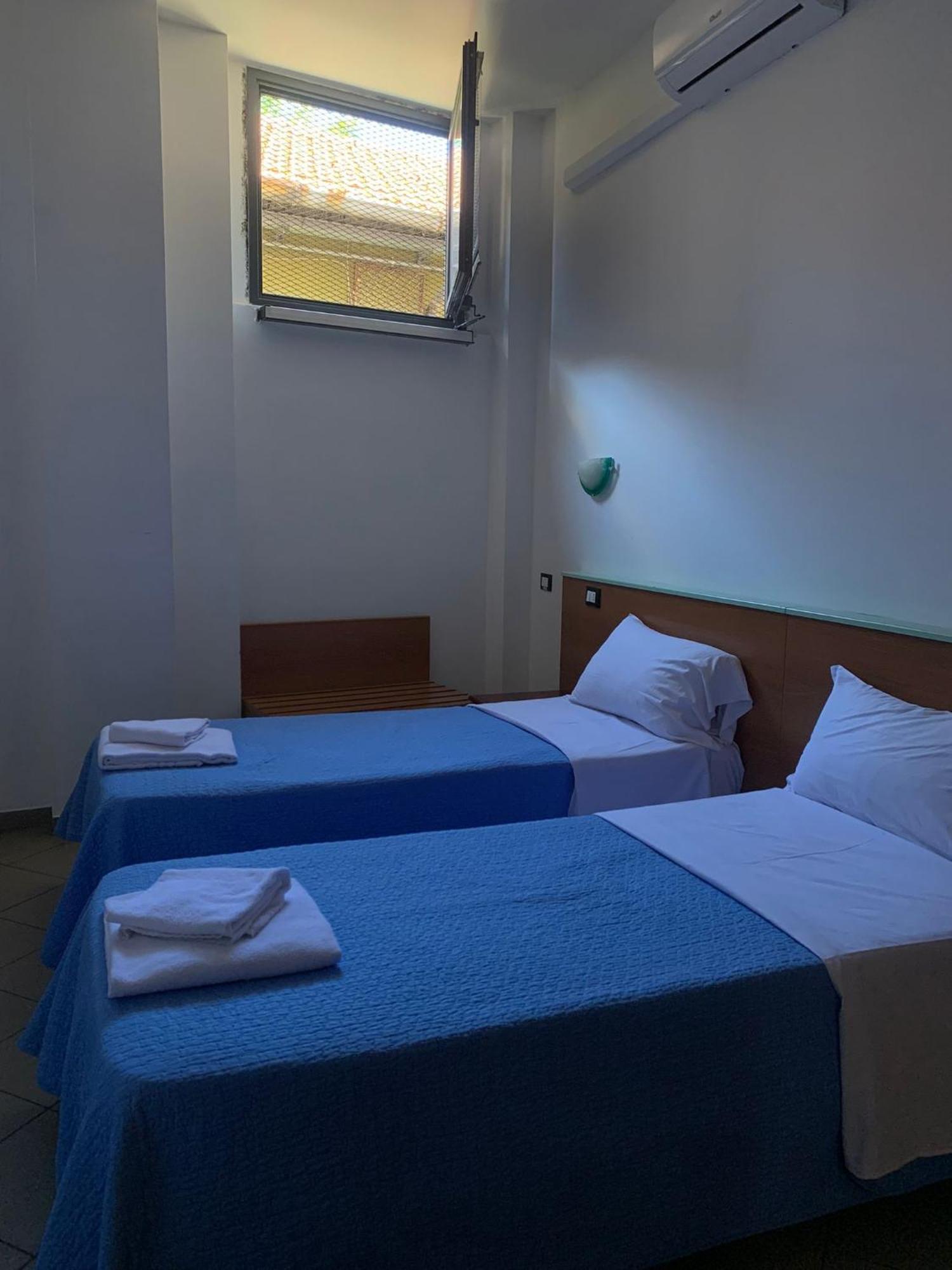 Hotel Mercurio Milaan Buitenkant foto
