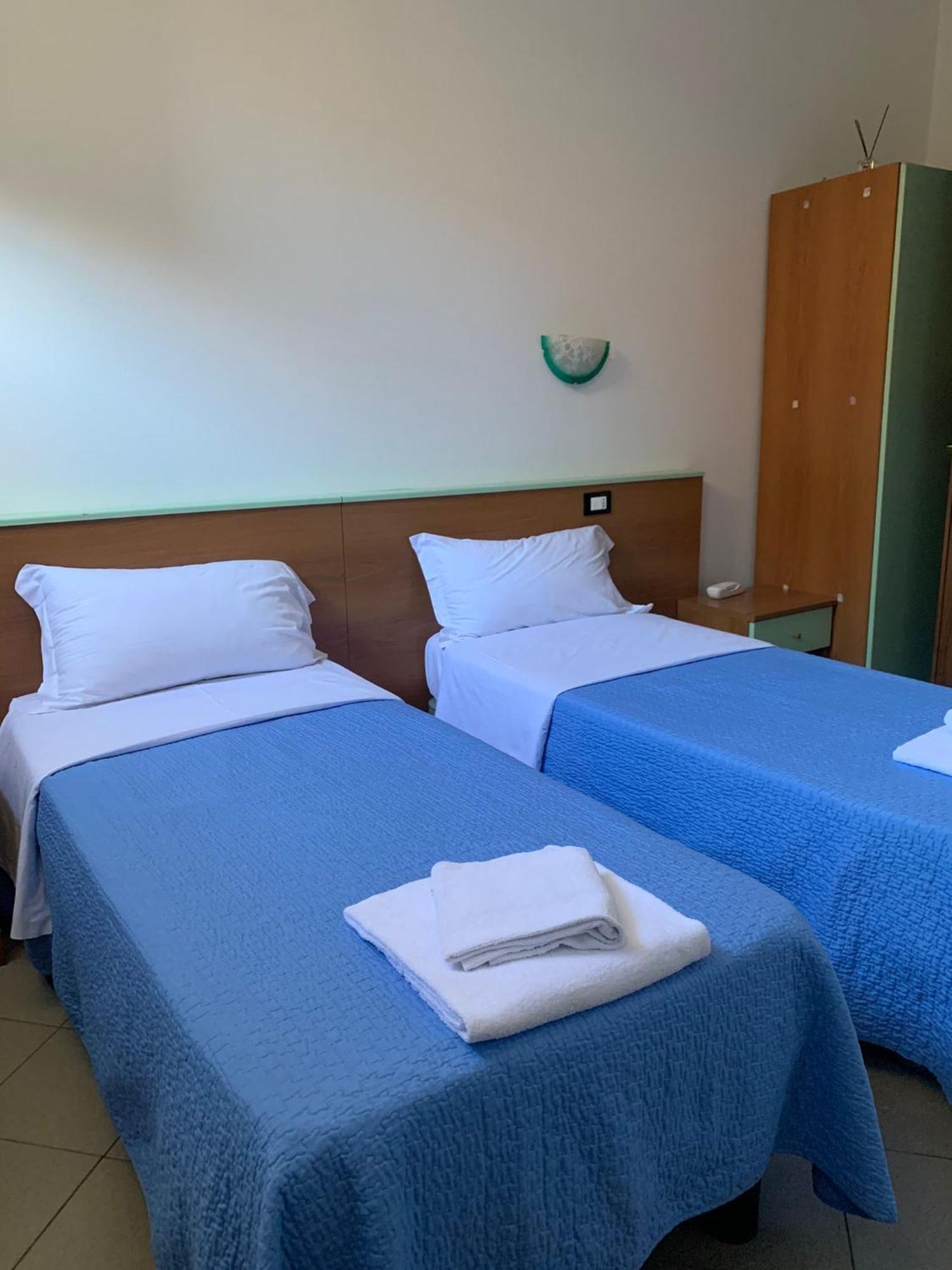 Hotel Mercurio Milaan Buitenkant foto